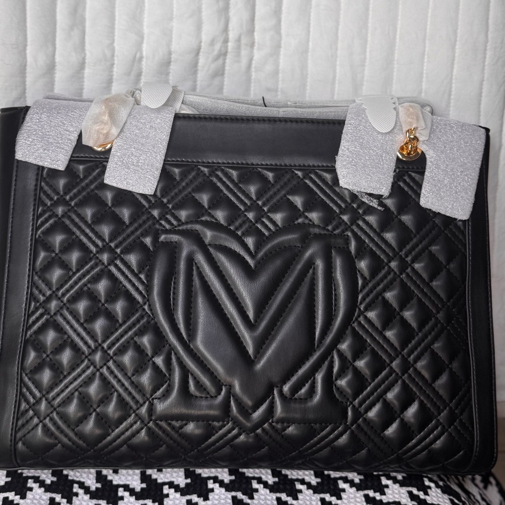NWT Love Moschino Black Quilted Borsa Shoulder Tote in Black and Gold - Picture 7 of 15
